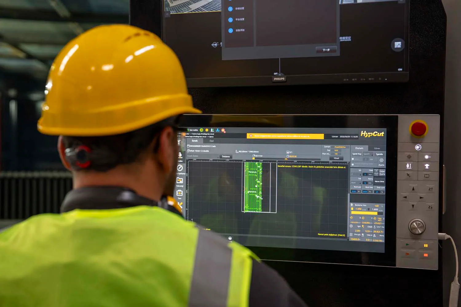 CNC fiber lazer kontrol ve programlama ekranı